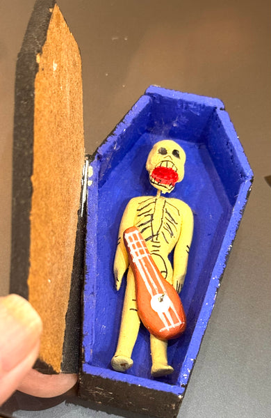 DFay of the Dead Coffin with figure