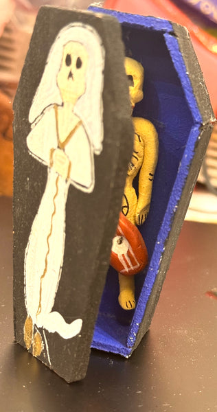 DFay of the Dead Coffin with figure